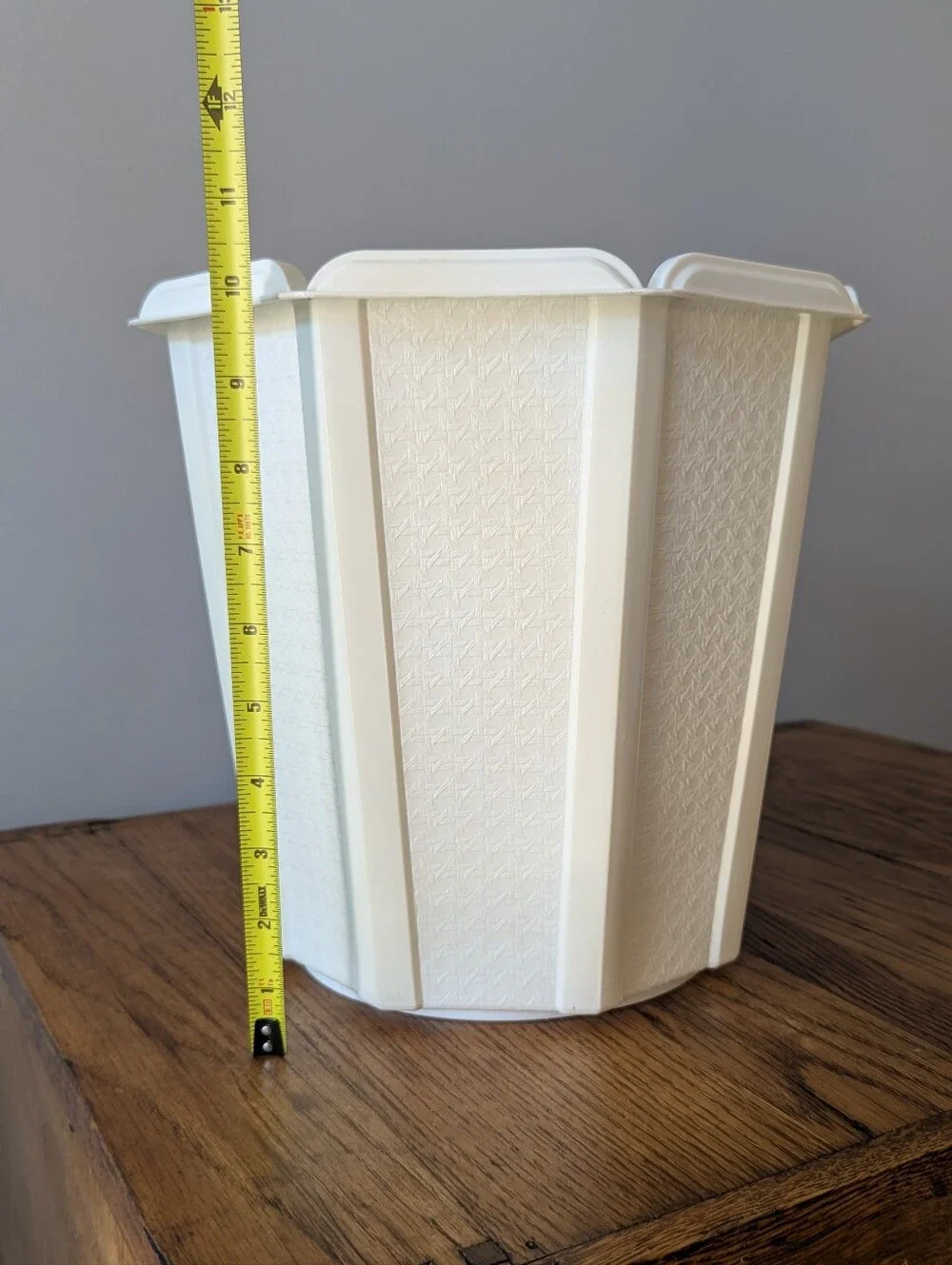 Vintage Rubbermaid Octagon Wastebasket Trash Can - White Basket Weave